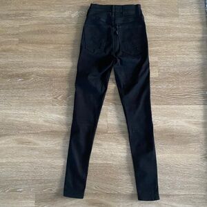 levis super high rise black skinny jeans